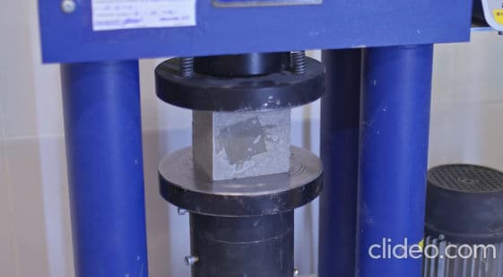 Compressive strength testing of i-GlooAdvance SuperFluid screed